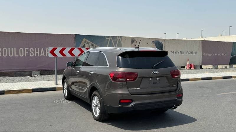 2019 Kia Sorento thumbnail 2