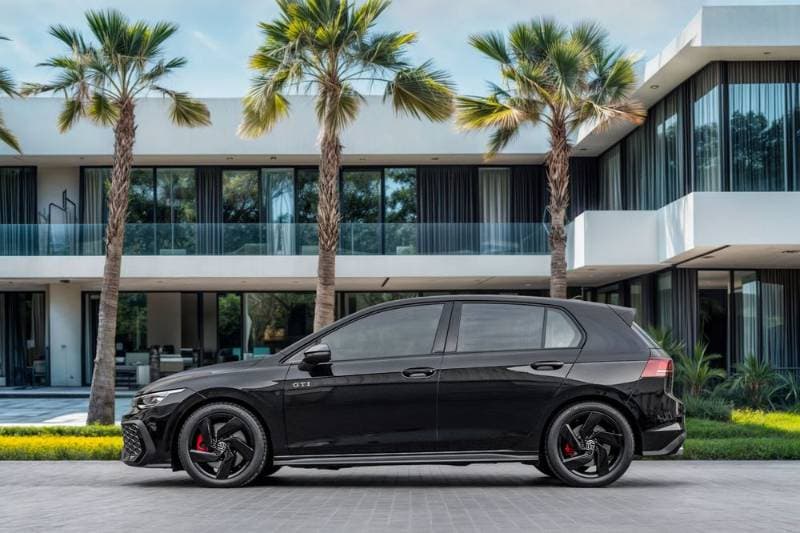 2026 Volkswagen Golf thumbnail 2