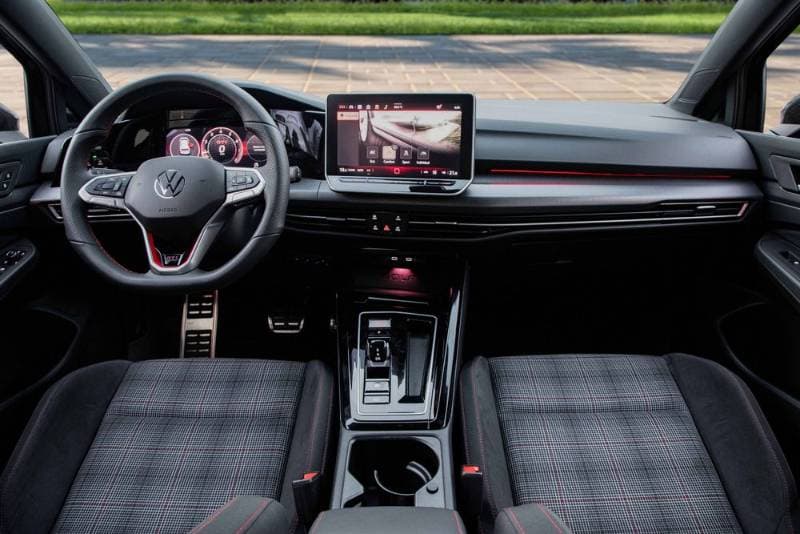 2026 Volkswagen Golf thumbnail 8
