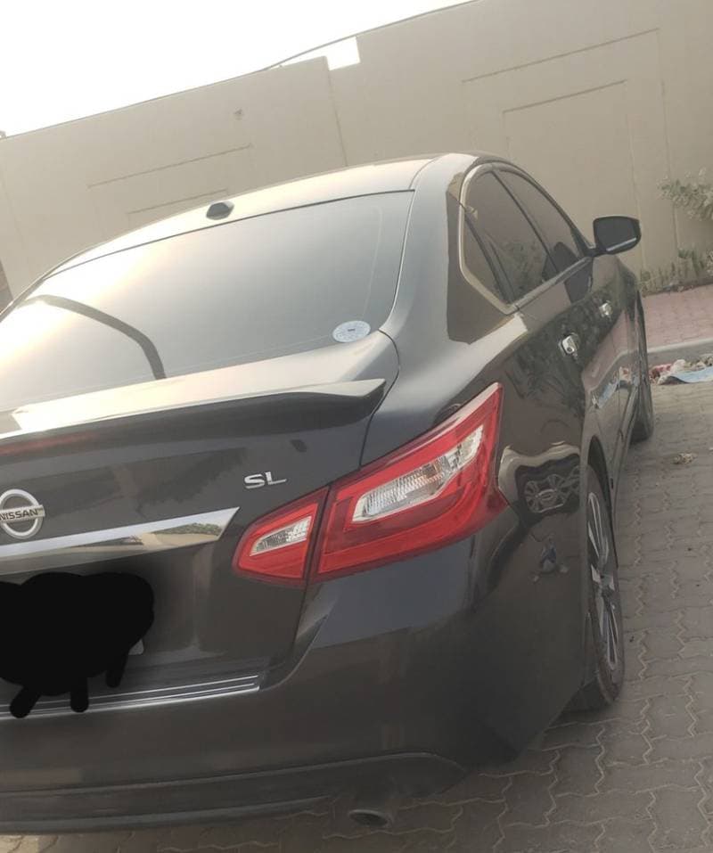 2016 Nissan Altima thumbnail 5