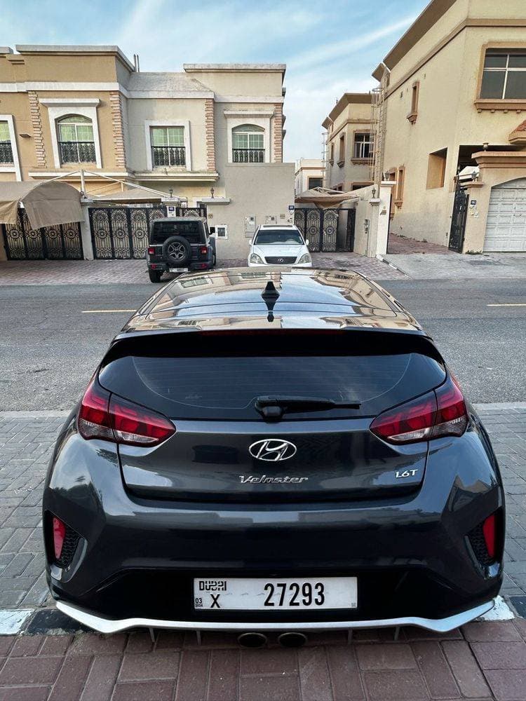 2020 Hyundai Veloster thumbnail 2