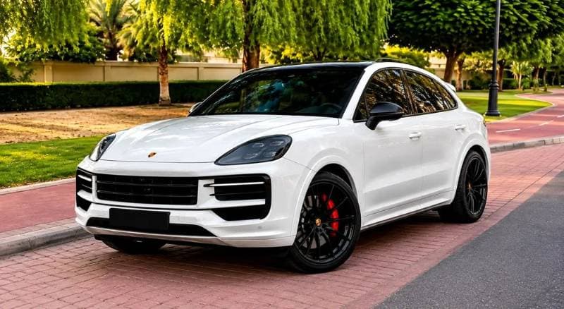 2024 Porsche Cayenne Coupe thumbnail 3