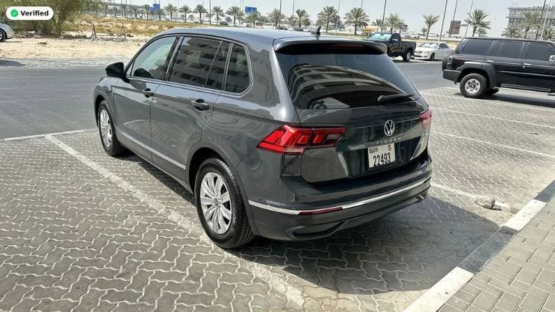 2021 Volkswagen Tiguan thumbnail 2
