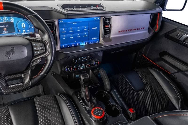 2023 Ford Bronco thumbnail 9