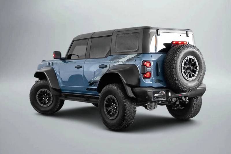 2023 Ford Bronco thumbnail 2