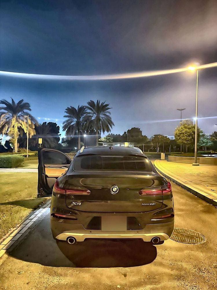 2021 BMW X4 thumbnail 3
