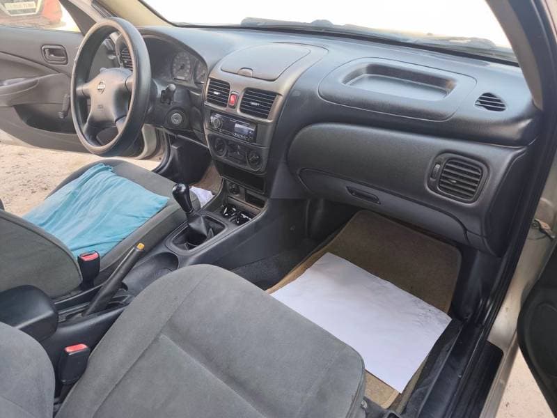 2004 Nissan Sunny thumbnail 5