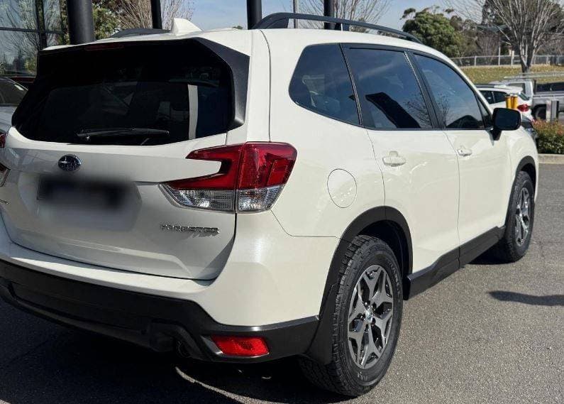 2021 Subaru Forester thumbnail 3