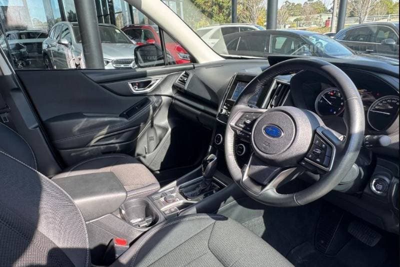 2021 Subaru Forester thumbnail 2