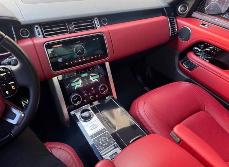 2018 Land Rover Range Rover thumbnail 4