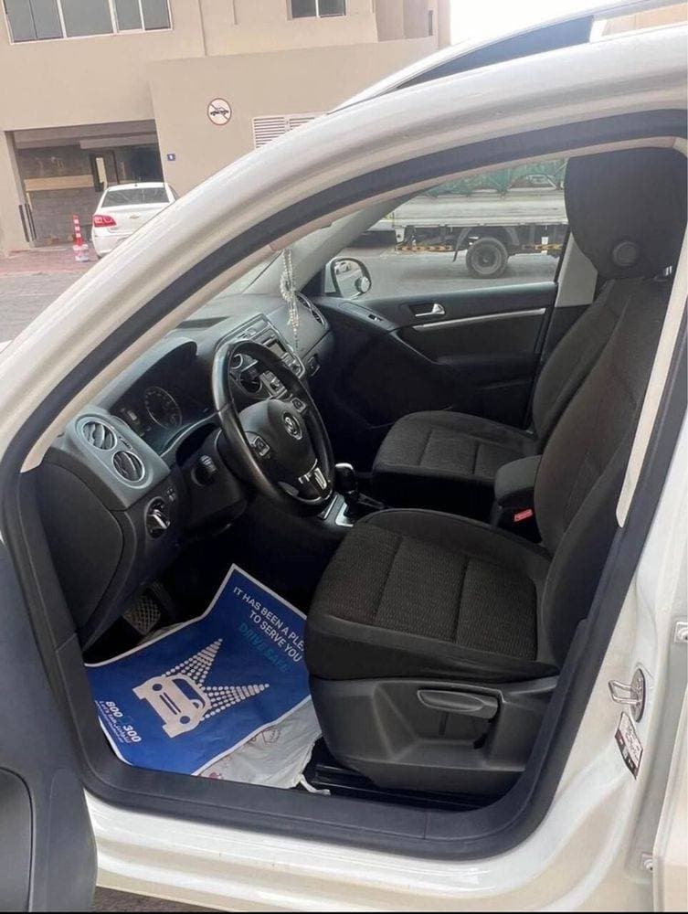 2015 Volkswagen Tiguan thumbnail 2