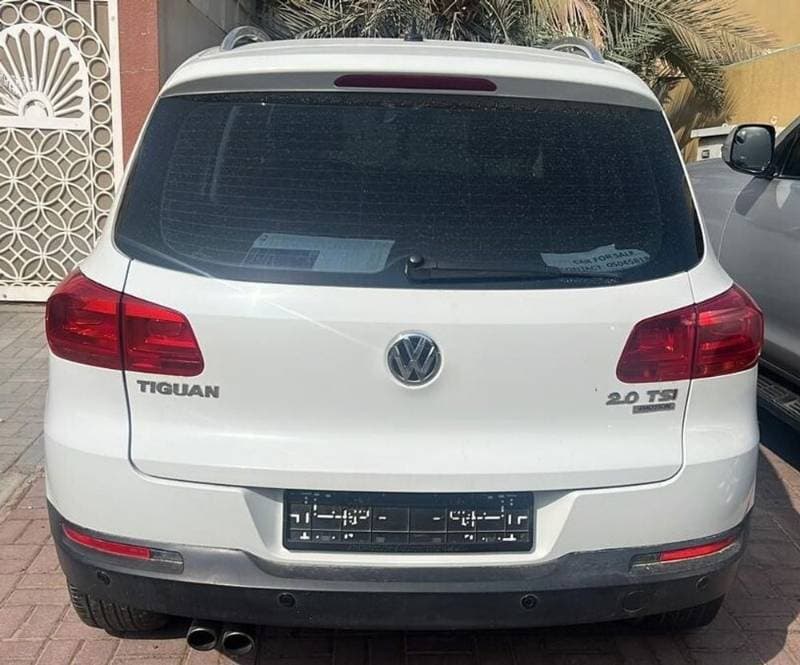 2015 Volkswagen Tiguan thumbnail 3