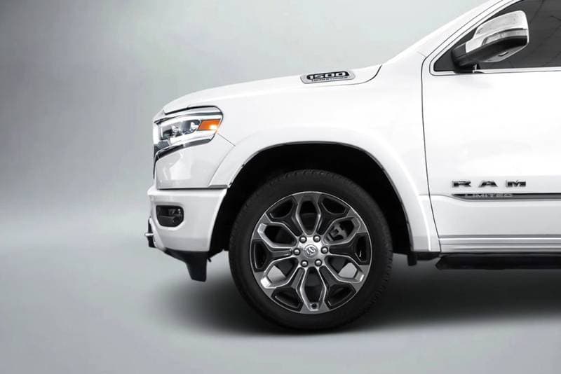 2023 RAM 1500 thumbnail 6