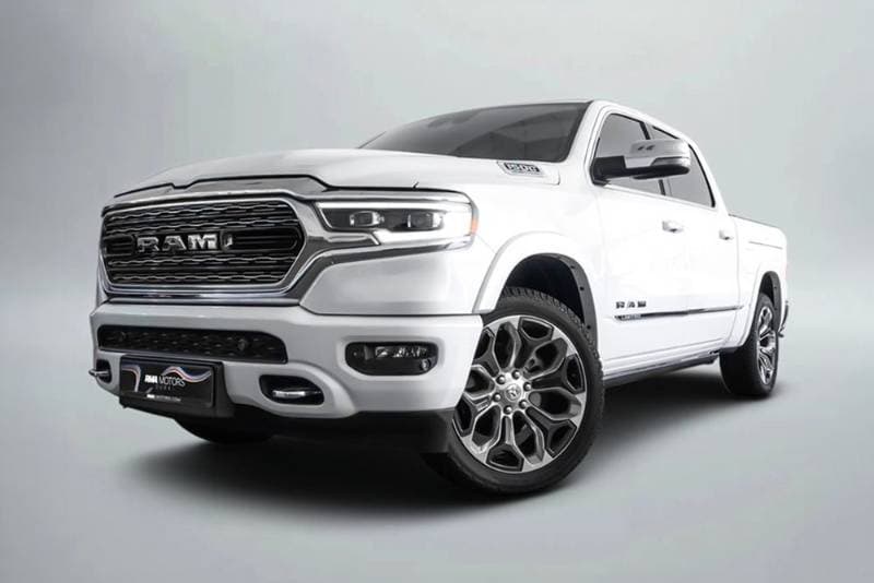 2023 RAM 1500 thumbnail 5