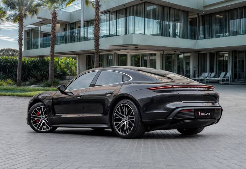 2021 Porsche Taycan thumbnail 5