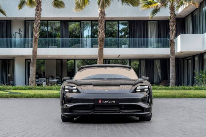 2021 Porsche Taycan thumbnail 6