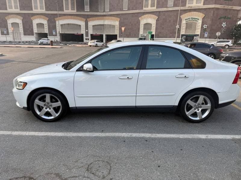 2011 Volvo S40 thumbnail 3