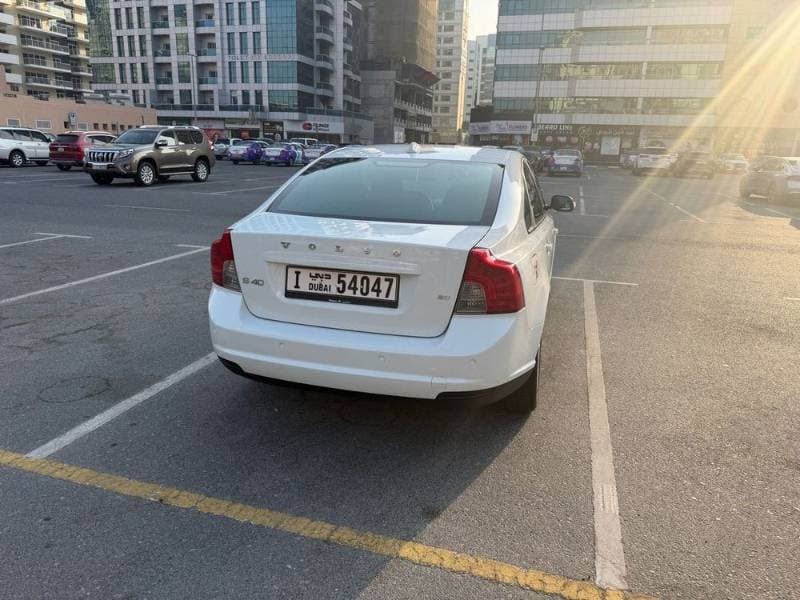 2011 Volvo S40 thumbnail 2