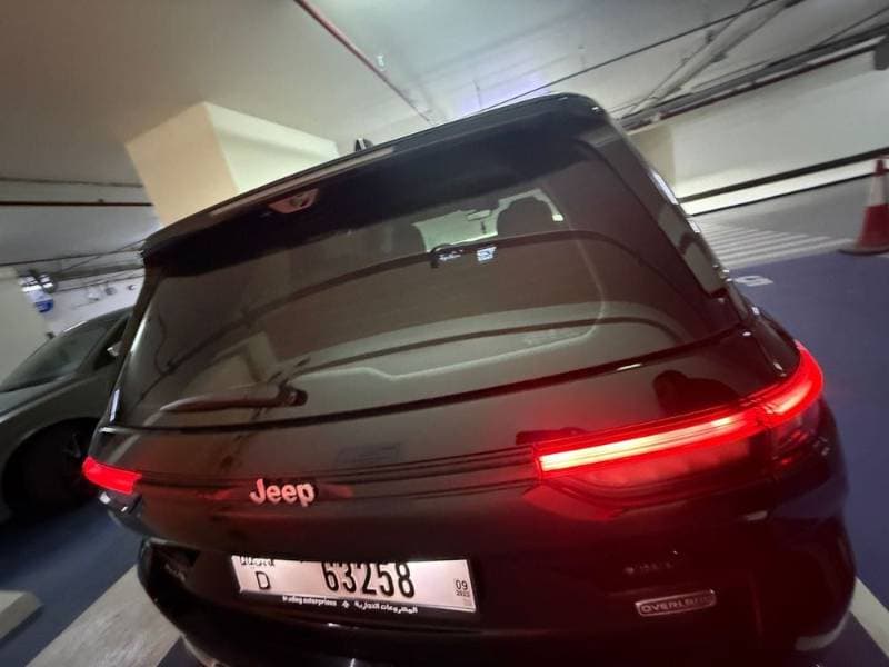 2022 Jeep Grand Cherokee thumbnail 3