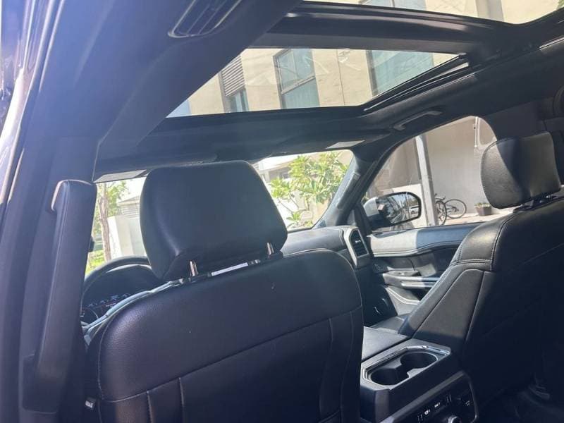 2021 Ford Expedition thumbnail 2