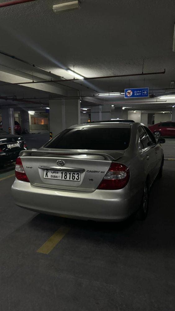 2004 Toyota Camry thumbnail 2