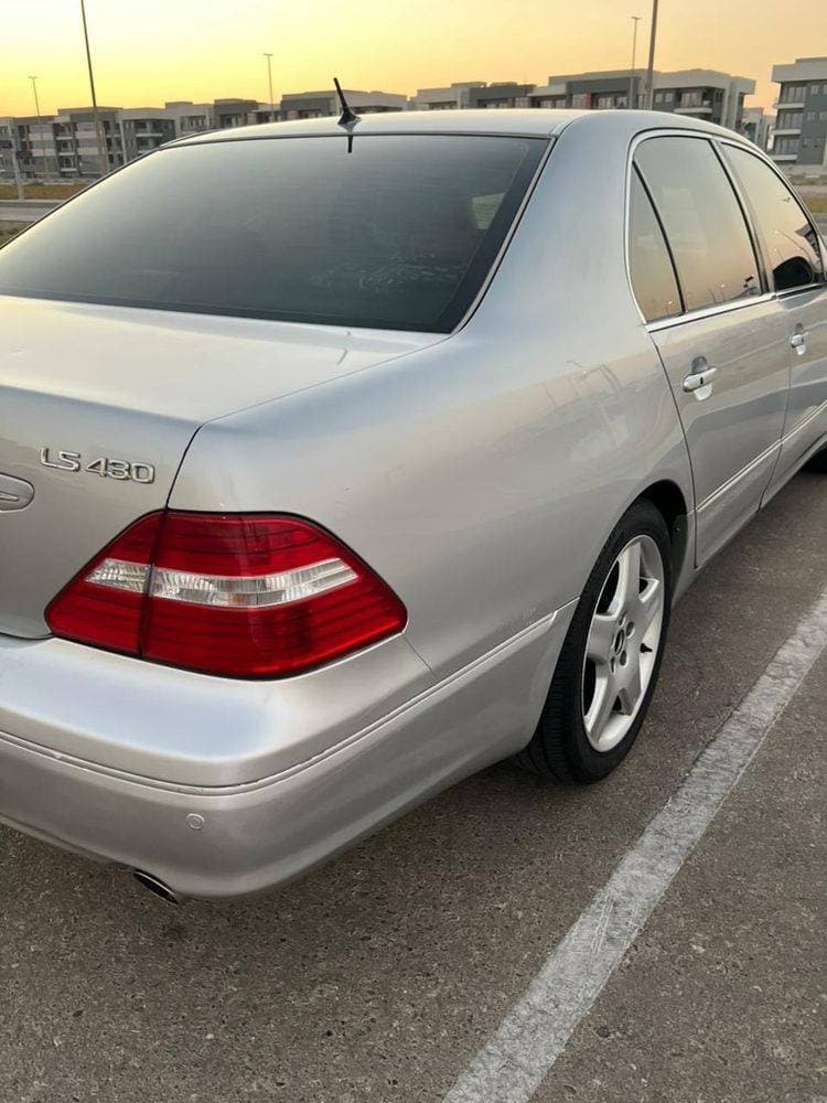 2005 Lexus LS 430 thumbnail 3