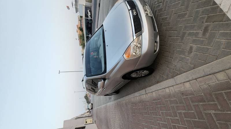 2013 Kia Carnival thumbnail 2