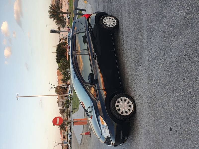 2016 Nissan Versa thumbnail 2