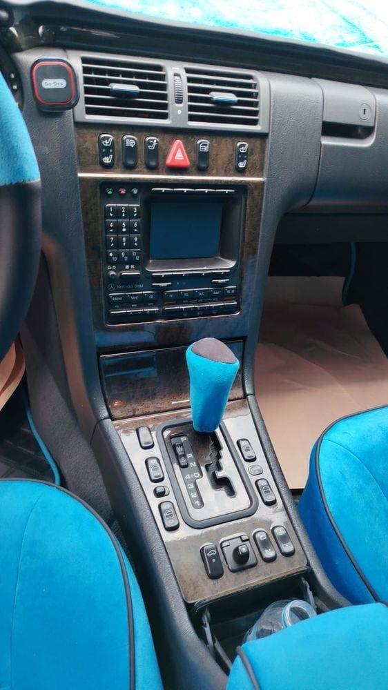 1999 Mercedes-Benz E-Class thumbnail 5