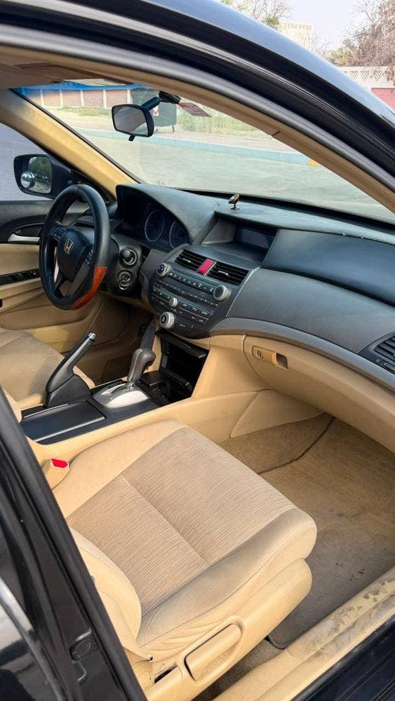 2011 Honda Accord thumbnail 4