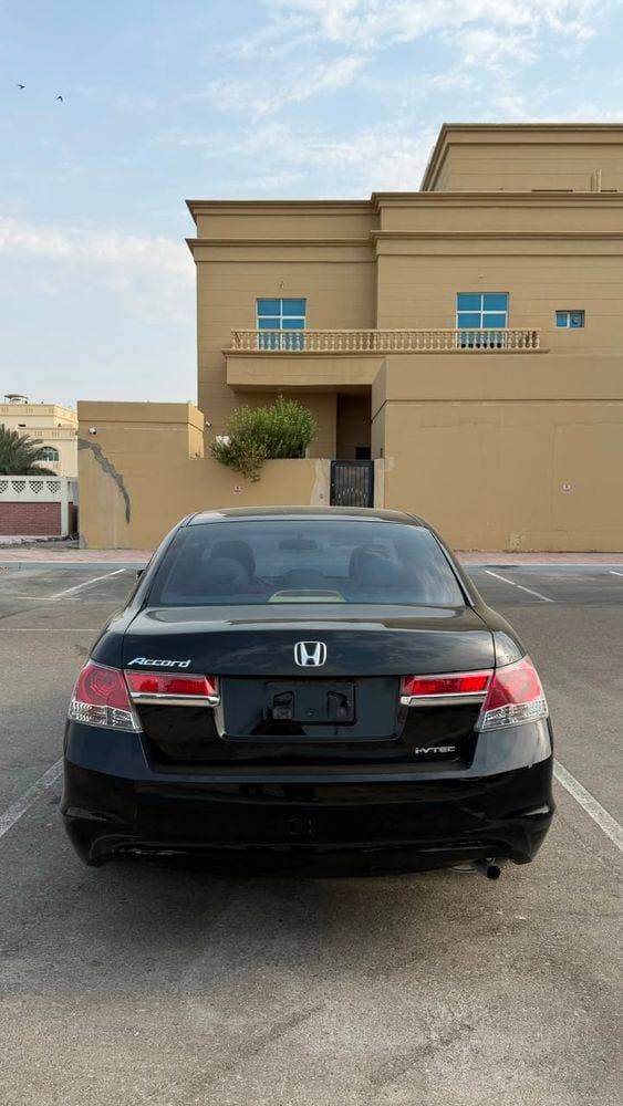 2011 Honda Accord thumbnail 3