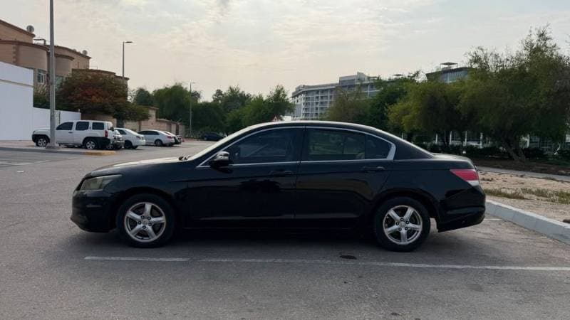 2011 Honda Accord thumbnail 2