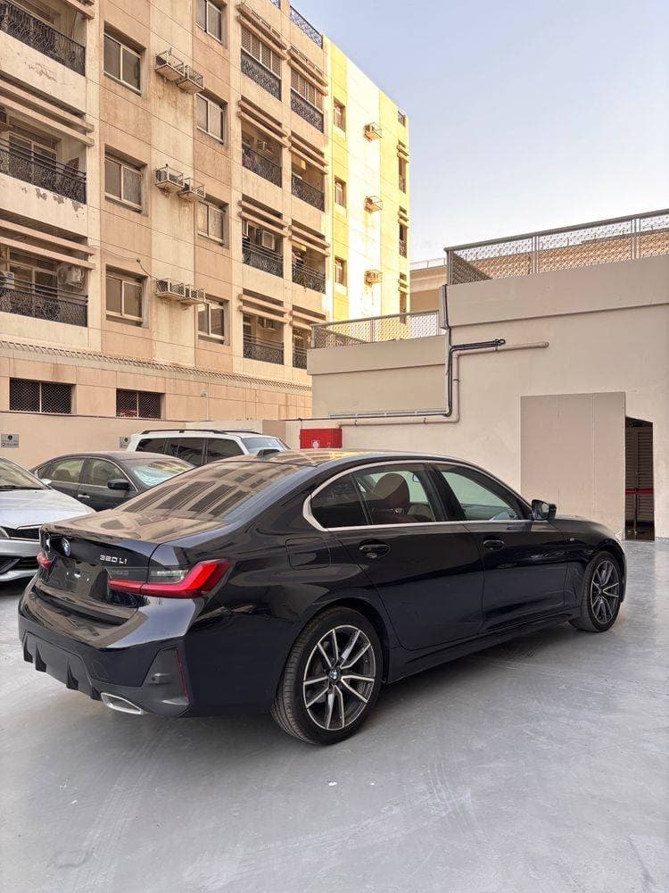 2023 BMW 3 Series Sedan thumbnail 4