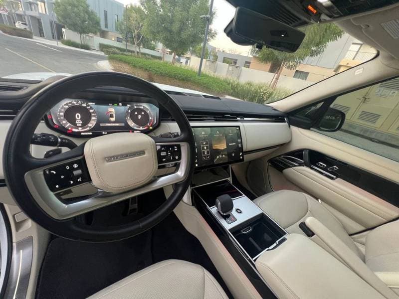 2024 Land Rover Range Rover thumbnail 3