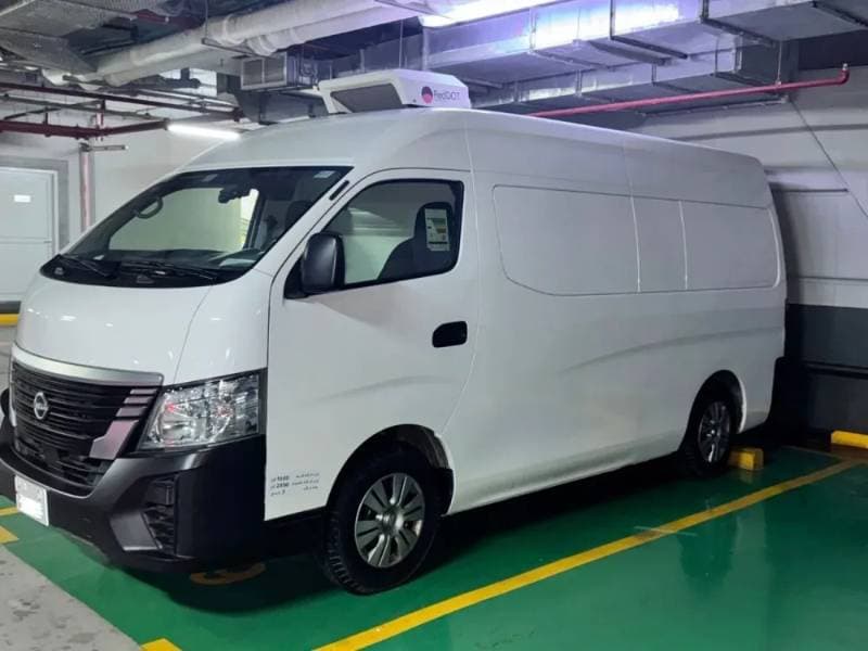 2024 Nissan Urvan thumbnail 2
