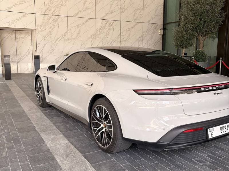 2022 Tesla Model Y thumbnail 2
