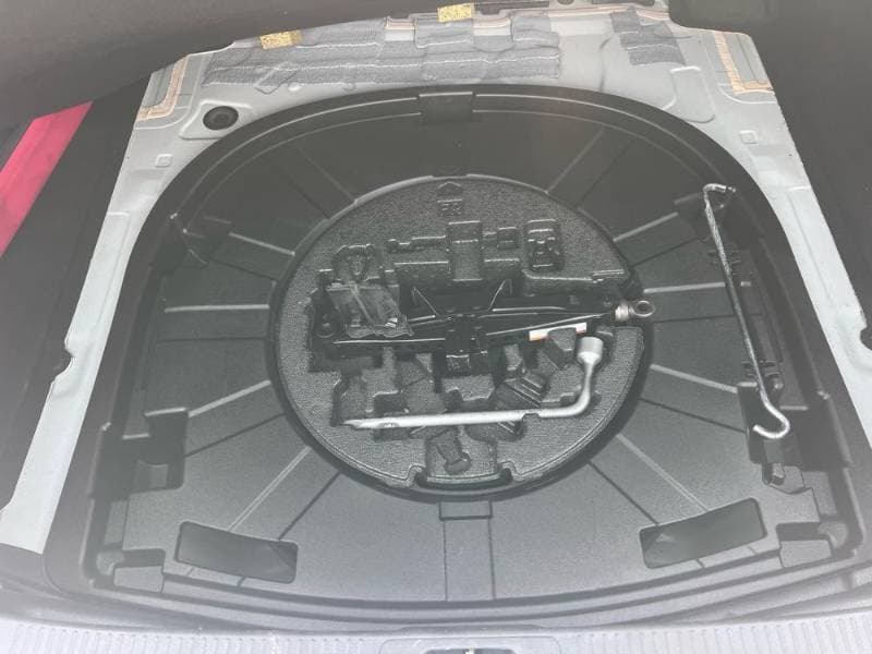 2019 Toyota Camry thumbnail 9