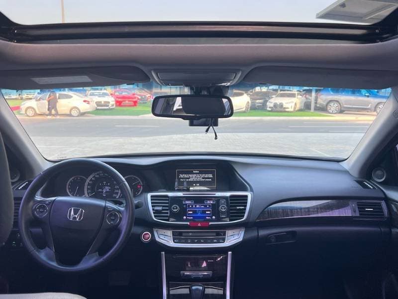 2015 Honda Accord thumbnail 9