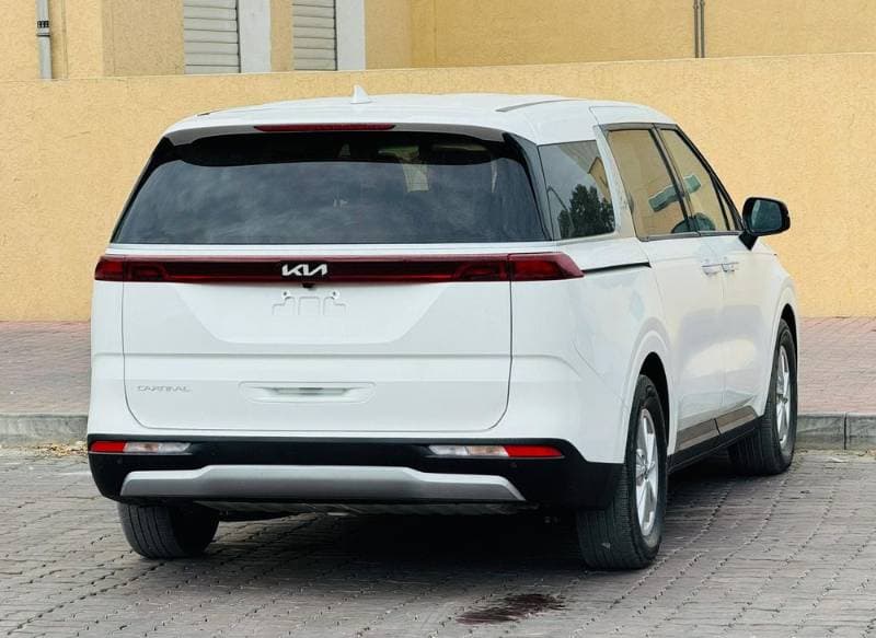 2024 Kia Carnival thumbnail 2
