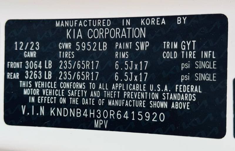 2024 Kia Carnival thumbnail 3