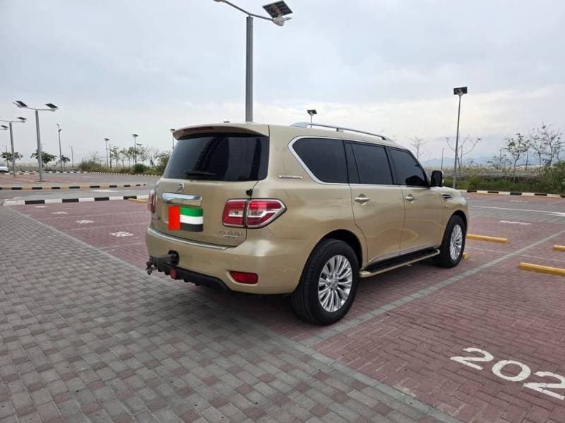 2012 Nissan Patrol thumbnail 5