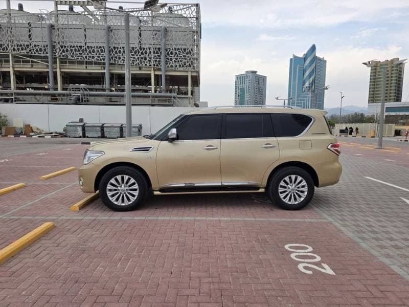 2012 Nissan Patrol thumbnail 4