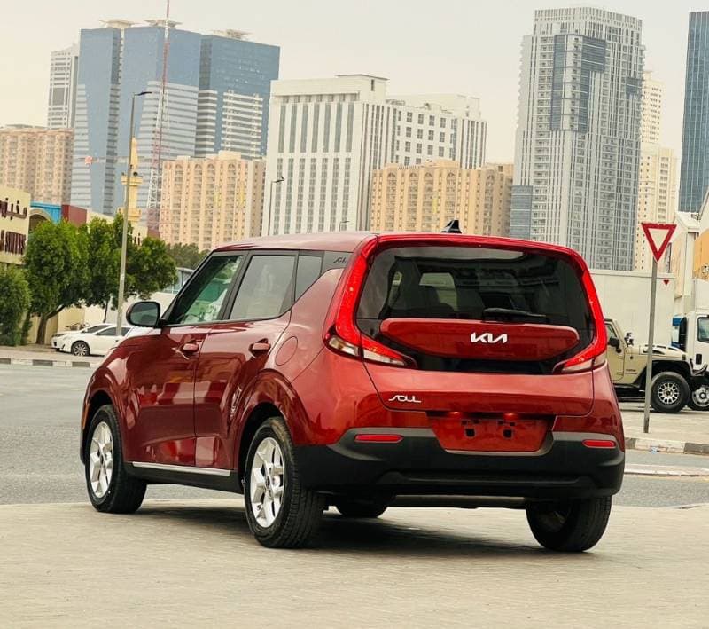 2022 Kia Soul thumbnail 2