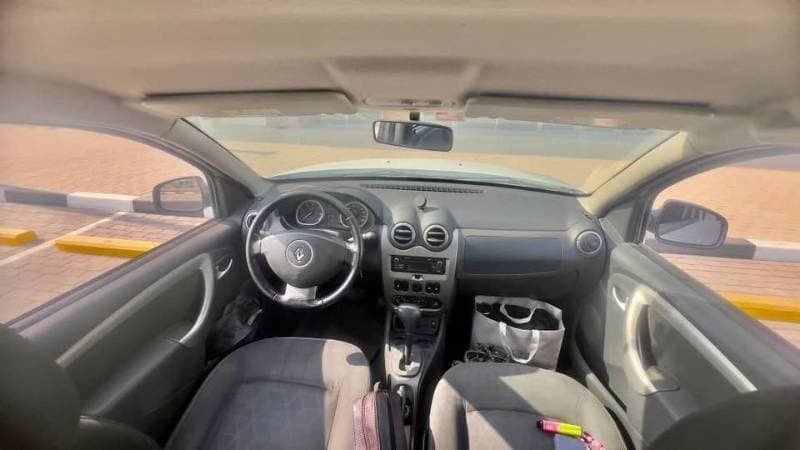2015 Renault Duster thumbnail 6