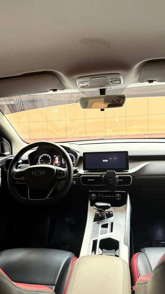 2023 Geely Coolray thumbnail 2
