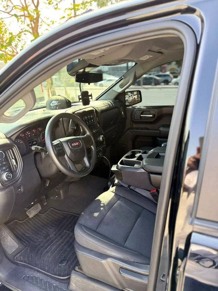 2023 GMC Sierra thumbnail 4