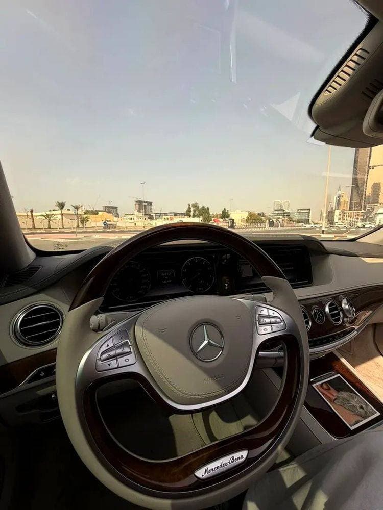 2015 Mercedes-Benz S-Class thumbnail 3