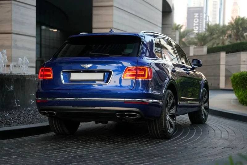 2019 Bentley Bentayga thumbnail 3