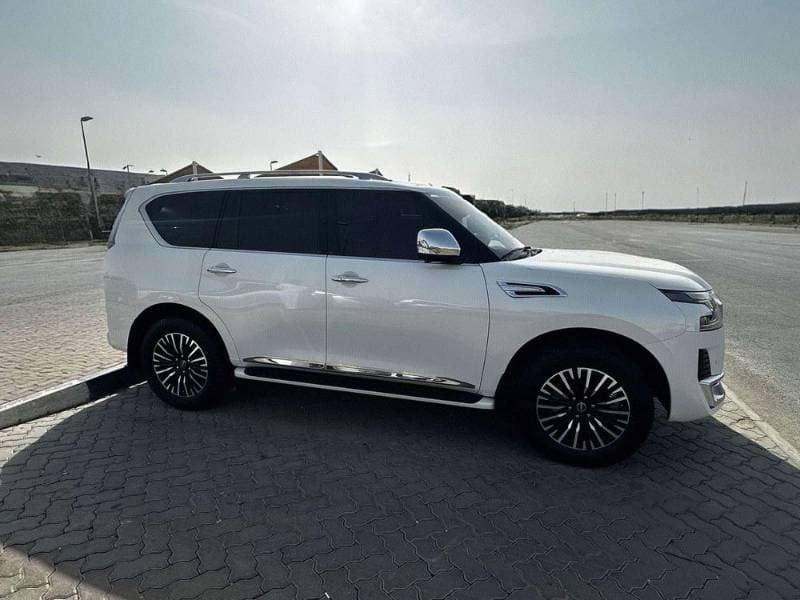 2021 Nissan Patrol thumbnail 2