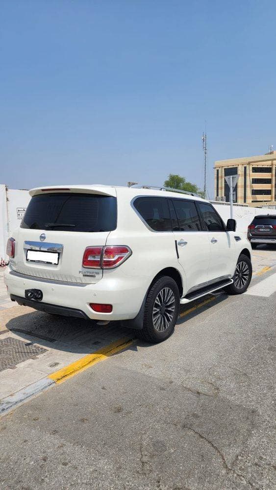 2017 Nissan Patrol thumbnail 2
